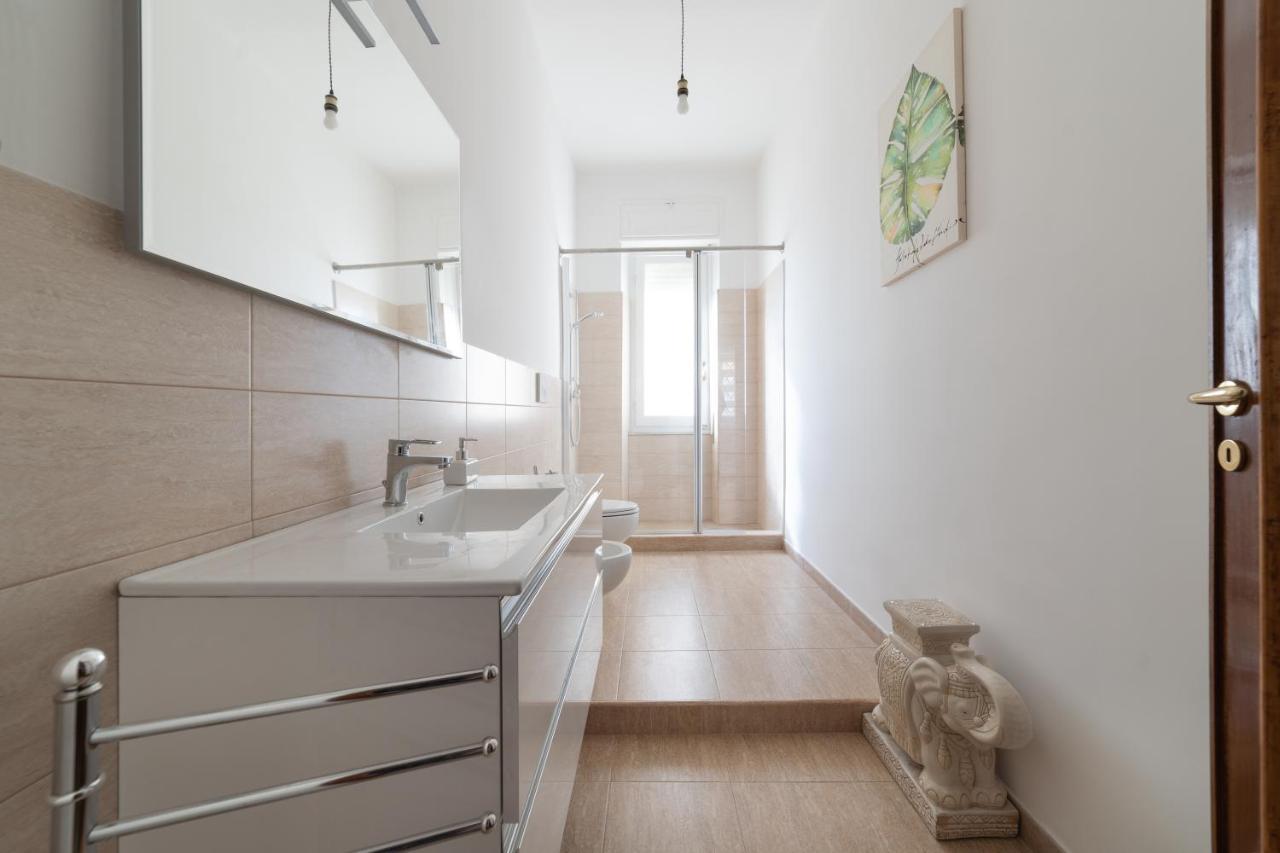 Budget Apartment Roma 70 Stazione Centrale Cagliari Exteriör bild